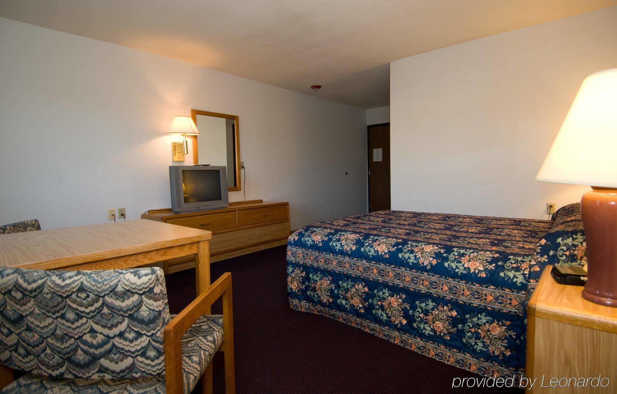 Rodeway Inn Brainerd Room photo