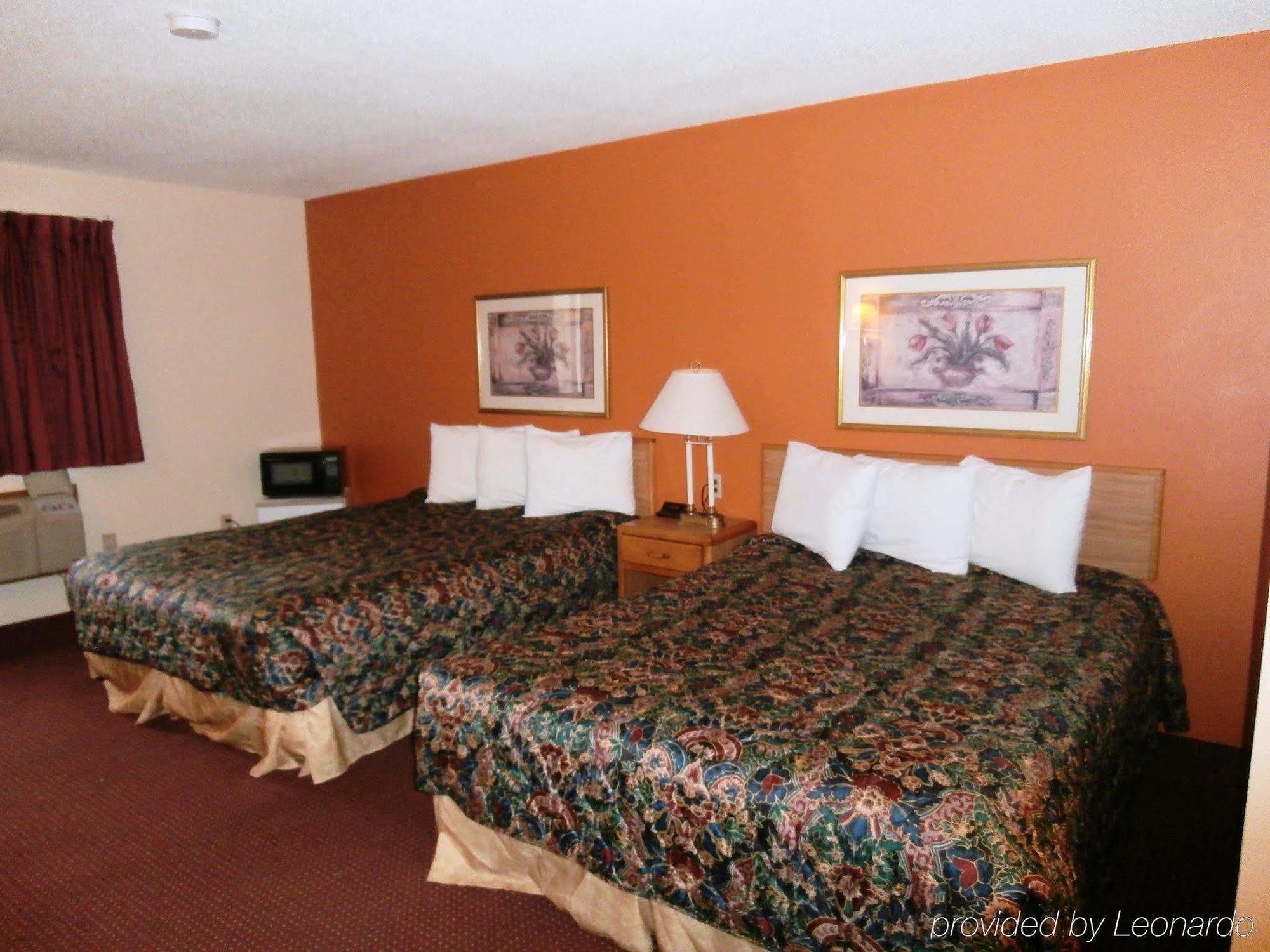 Rodeway Inn Brainerd Exterior photo